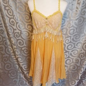 Pretty Angel Yellow Lace Trim Top